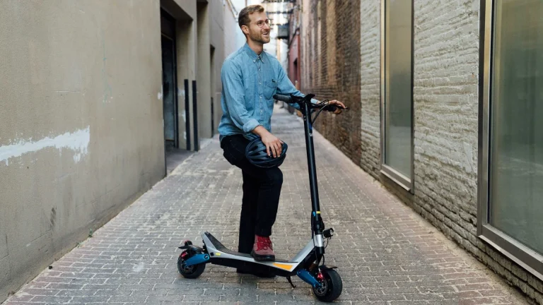 Can foldable scooters go on plane