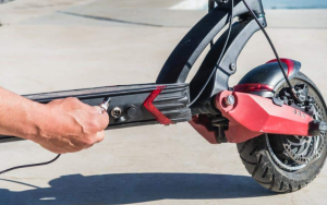 Why does my electric scooter cuts out when I accelerate
